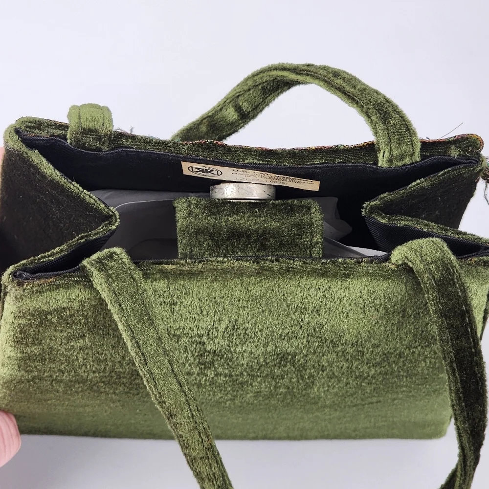 Vintage 60s Emerald Velvet Mini Bag Paisley Fringe Trim Jewel Tone Trapeze Purse - Picture 10 of 15